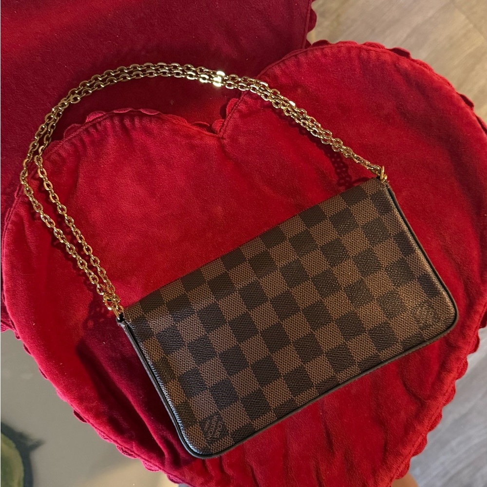 Louis Vuitton Brown Damier Ebene Chain Clutch - Picture 3 of 7